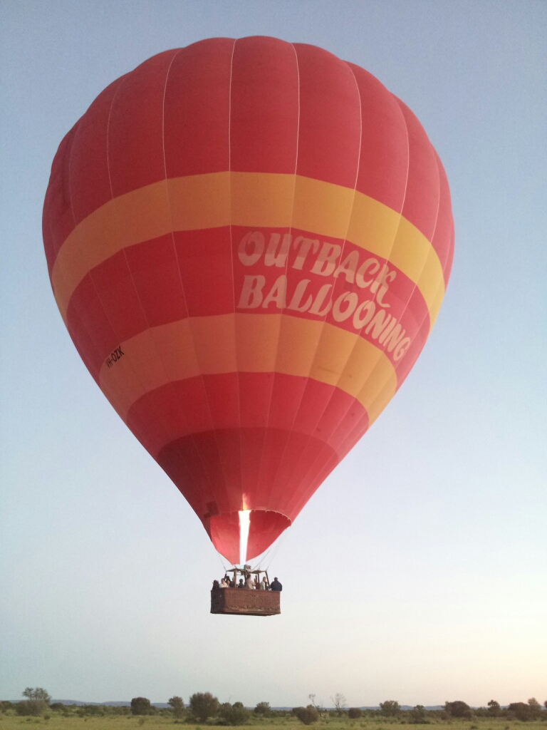 30-Minute Early Morning Hot Air Balloon Flight from Alice Spring